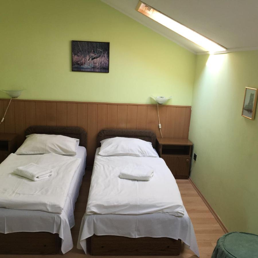 Bed and Breakfast Muskatli Panzio Győr Exterior foto