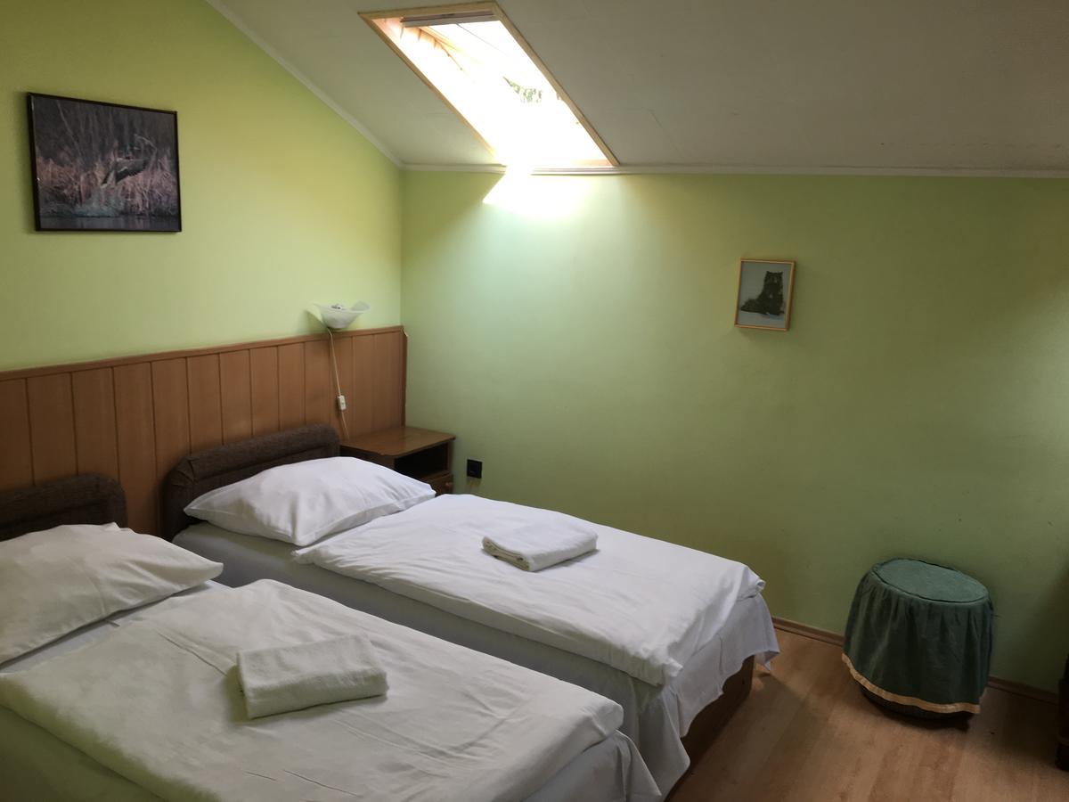Bed and Breakfast Muskatli Panzio Győr Exterior foto