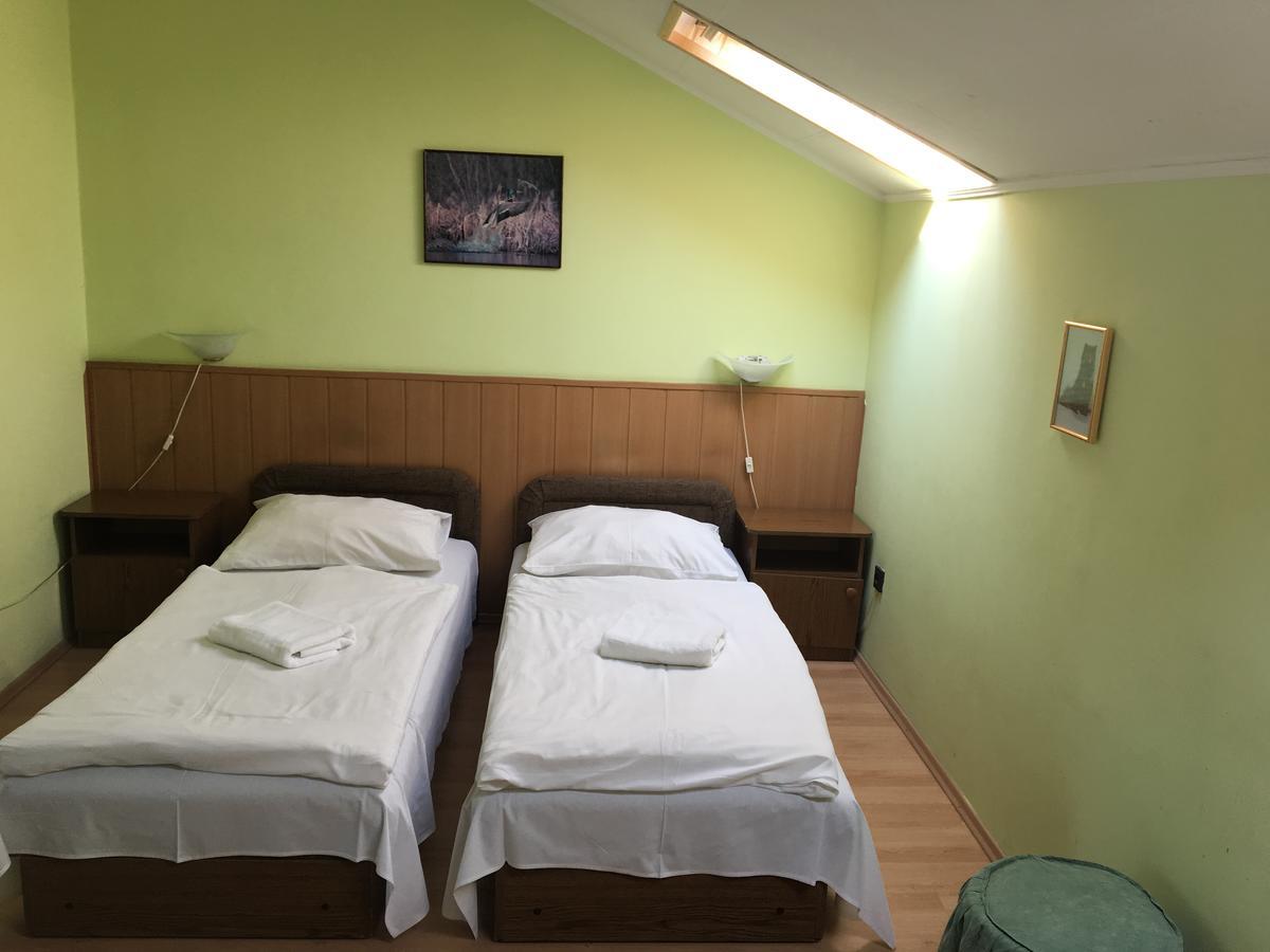 Bed and Breakfast Muskatli Panzio Győr Exterior foto
