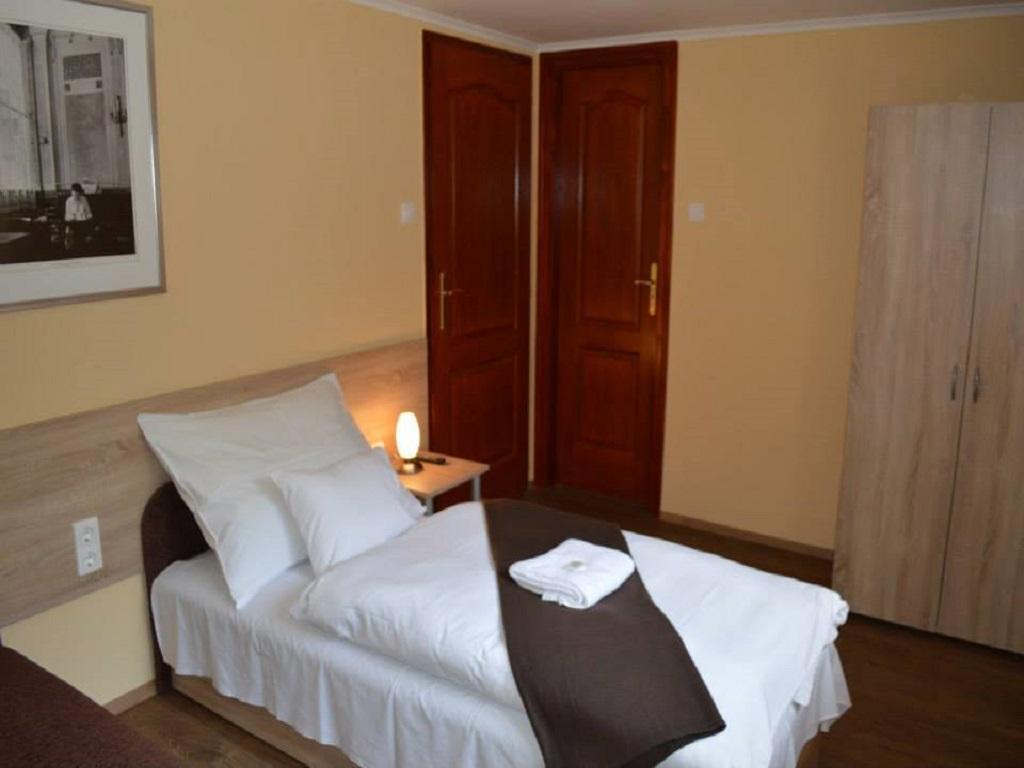 Bed and Breakfast Muskatli Panzio Győr Exterior foto